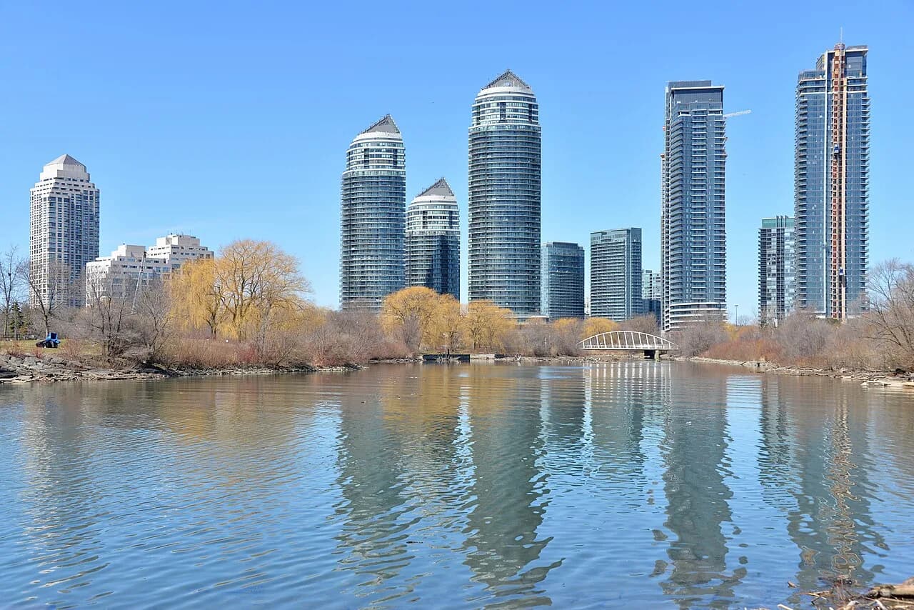 Homes for sale in Humber Bay, Toronto